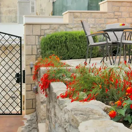 Appartement Seafront 2 *