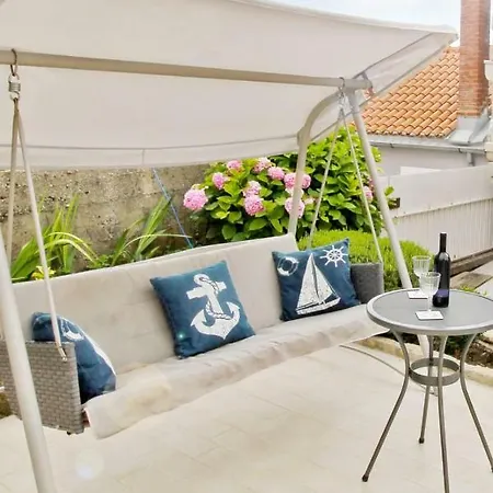 Apartment Seafront 2 *