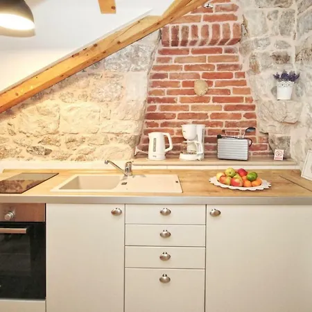 Seafront 2 챠브타트